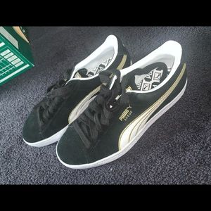 Puma Classic Suede Sneakers with Gold Detail
